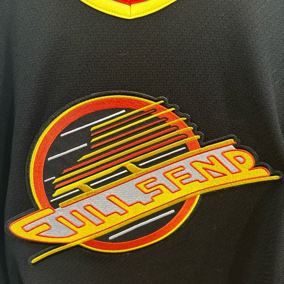 Full Send Nelk Vancouver Canucks Hockey Jersey Shirt medium - Picture 2 of 6